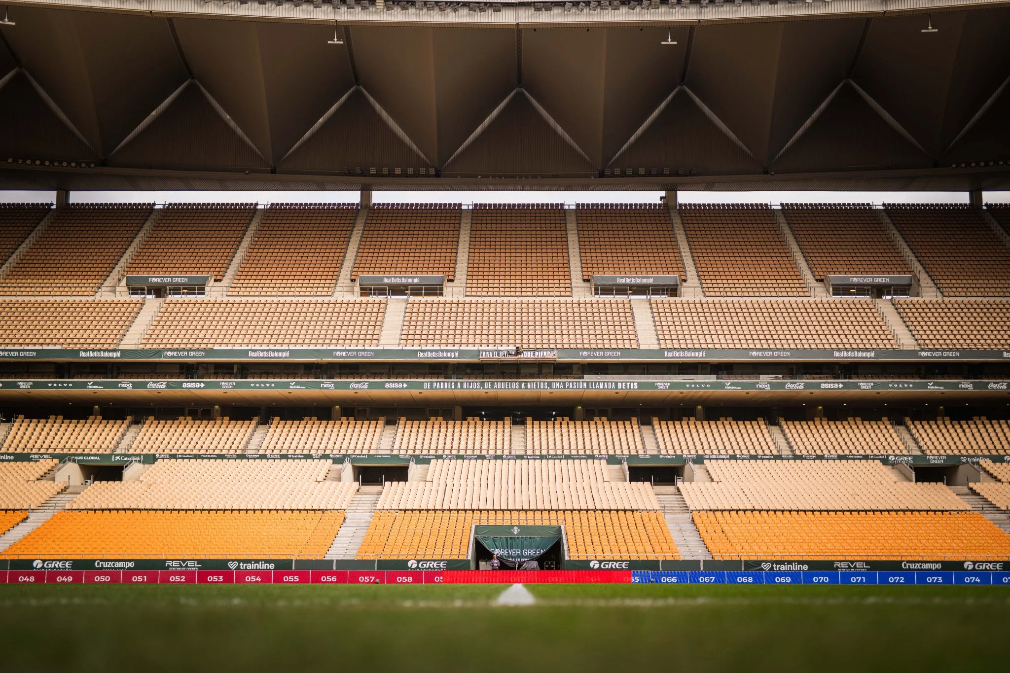 中超韦世豪斩获加盟首球破荒！争议前锋能否扛起球队争冠大旗？